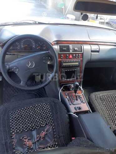Mercedes E 270 1999, 100,000 km - 2.7 л - İmişli