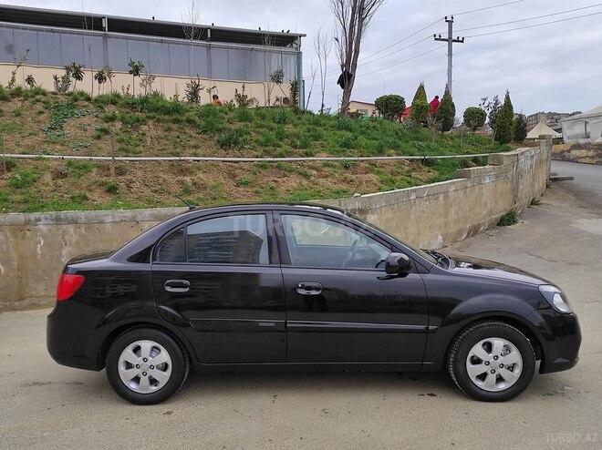 Kia Rio 2011, 243,000 km - 1.4 l - Bakı