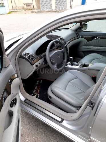 Mercedes E 270 2002, 331,444 km - 2.7 l - Sumqayıt