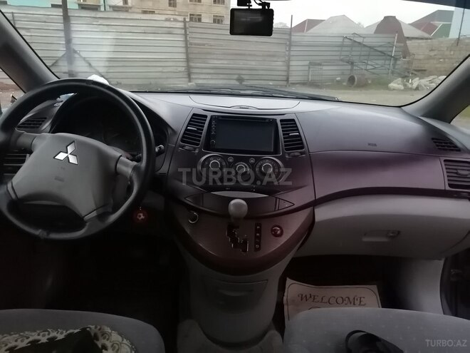 Mitsubishi Grandis 2003, 195,130 km - 2.4 l - Bakı