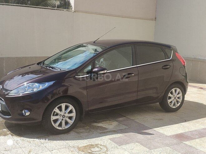 Ford Fiesta 2011, 96,000 km - 1.4 l - Bakı