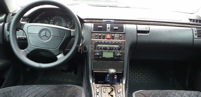Mercedes E 220 1998, 591,000 km - 2.2 l - Bakı