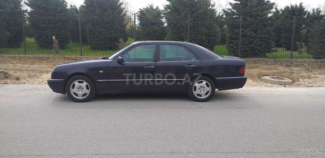 Mercedes E 220 1998, 591,000 km - 2.2 l - Bakı