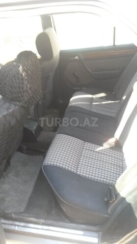 Mercedes E 220 1993, 385,000 km - 2.2 l - Bakı