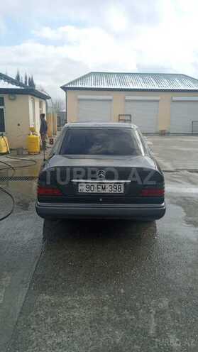 Mercedes E 200 1992, 726,984 km - 2.0 л - Ucar