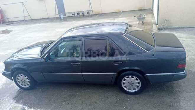 Mercedes E 200 1992, 726,984 km - 2.0 л - Ucar
