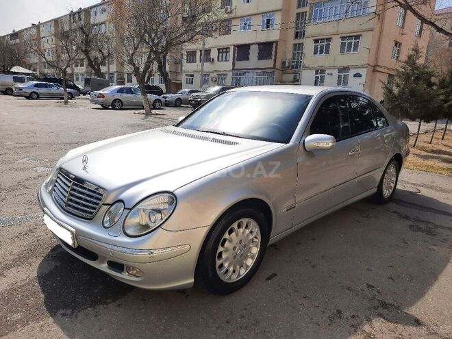 Mercedes E 220 2003, 285,783 km - 2.2 л - Bakı