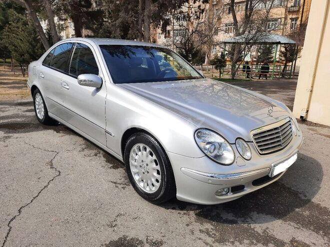 Mercedes E 220 2003, 285,783 km - 2.2 л - Bakı
