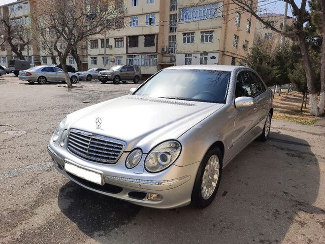 Mercedes E 220 2003, 285,783 km - 2.2 л - Bakı