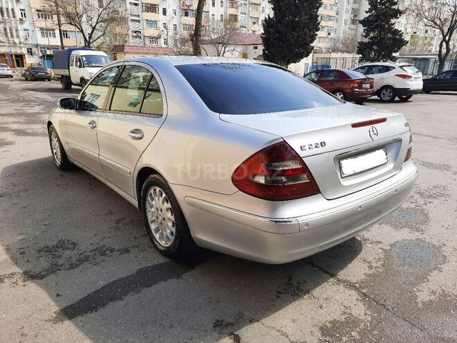 Mercedes E 220 2003, 285,783 km - 2.2 л - Bakı