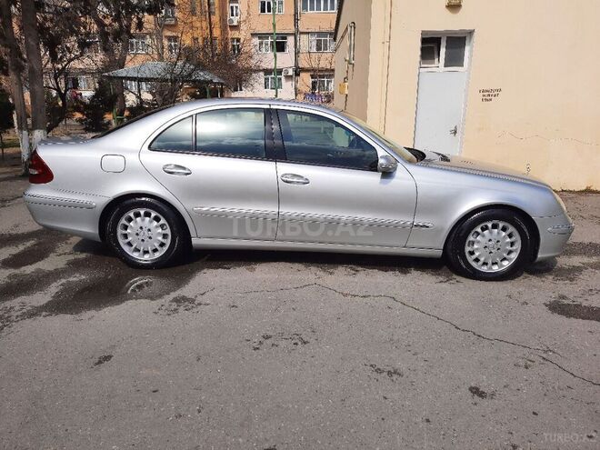 Mercedes E 220 2003, 285,783 km - 2.2 л - Bakı