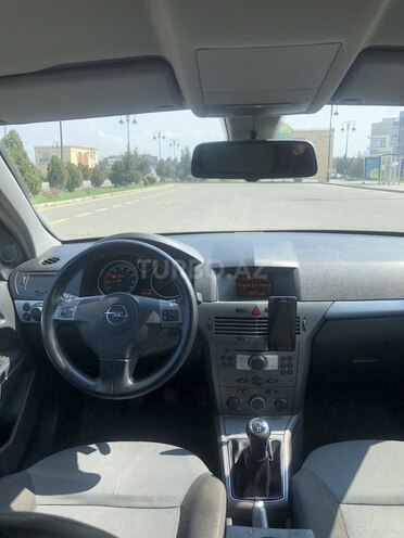 Opel Astra 2005, 235,000 km - 1.4 l - Bakı