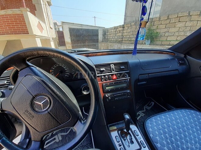 Mercedes C 240 2000, 107,000 km - 2.4 л - Bakı