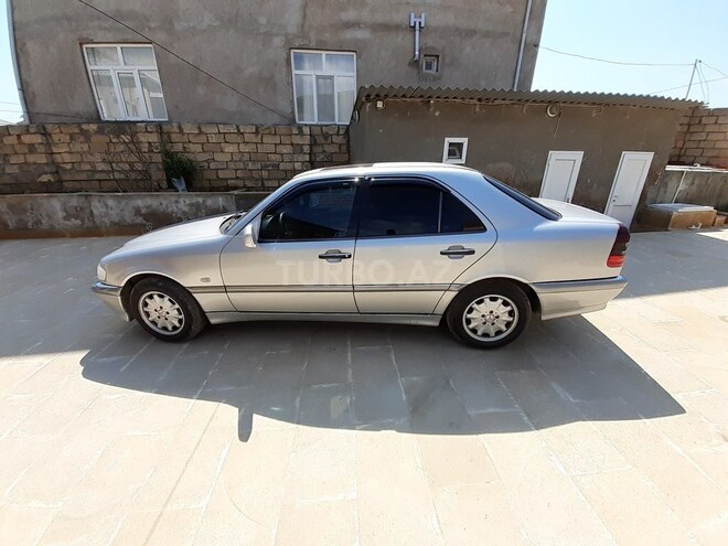 Mercedes C 240 2000, 107,000 km - 2.4 л - Bakı