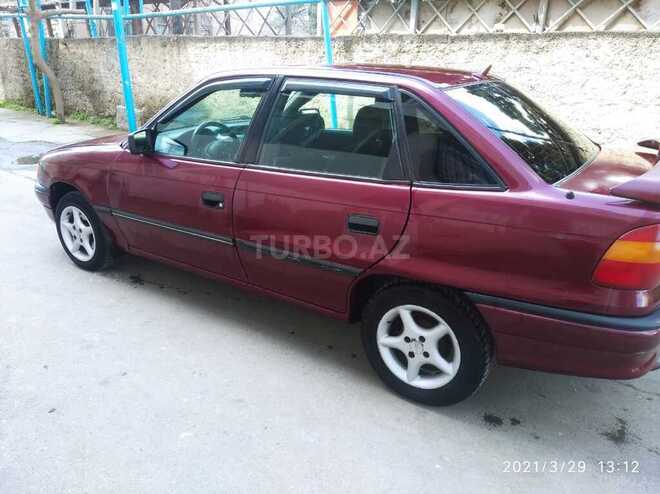 Opel Astra 1992, 359,000 km - 1.8 l - Bakı