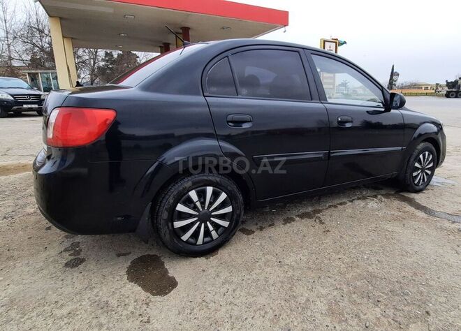 Kia Rio 2011, 100,000 km - 1.4 л - Şirvan