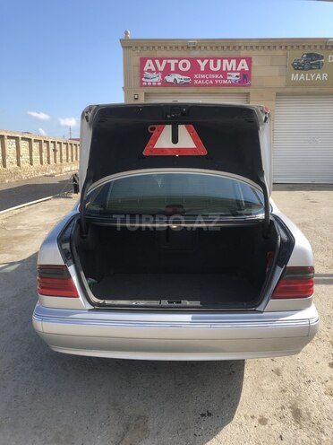 Mercedes E 280 1997, 260,000 km - 2.8 л - Bakı