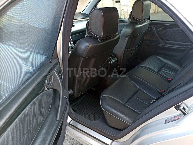 Mercedes E 320 2002, 320,000 km - 3.2 l - Bakı