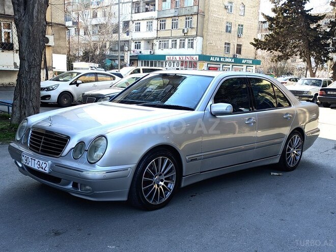 Mercedes E 320 2002, 320,000 km - 3.2 l - Bakı