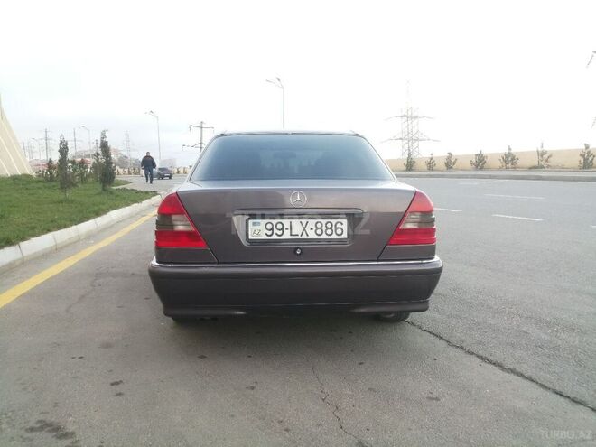 Mercedes C 220 1995, 323,155 km - 2.2 l - Bakı