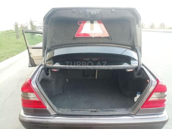 Mercedes C 220 1995, 323,155 km - 2.2 l - Bakı