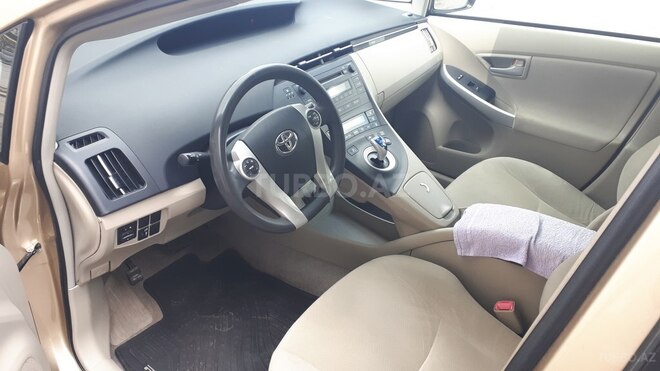 Toyota Prius 2011, 178,000 km - 1.8 l - Bakı