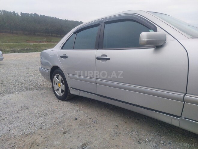 Mercedes E 220 1999, 400,000 km - 2.2 л - Şabran