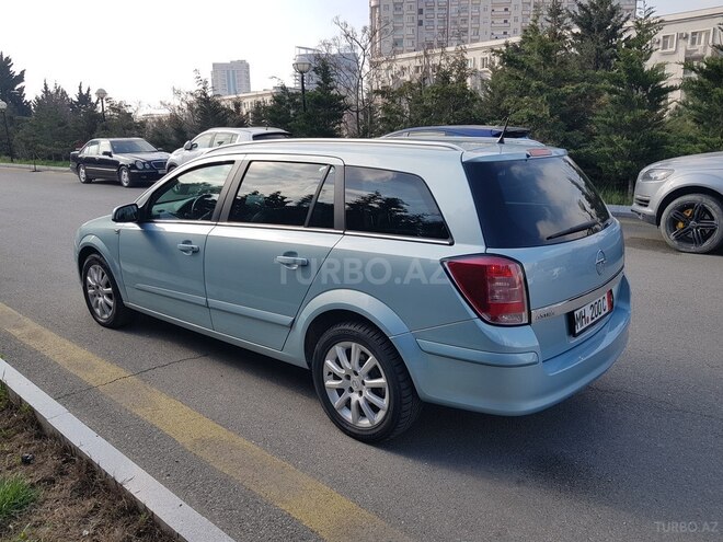 Opel Astra 2009, 173,000 km - 1.4 л - Bakı