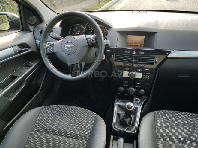 Opel Astra 2009, 173,000 km - 1.4 л - Bakı