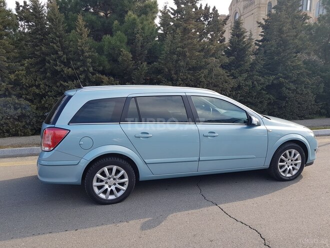 Opel Astra 2009, 173,000 km - 1.4 л - Bakı