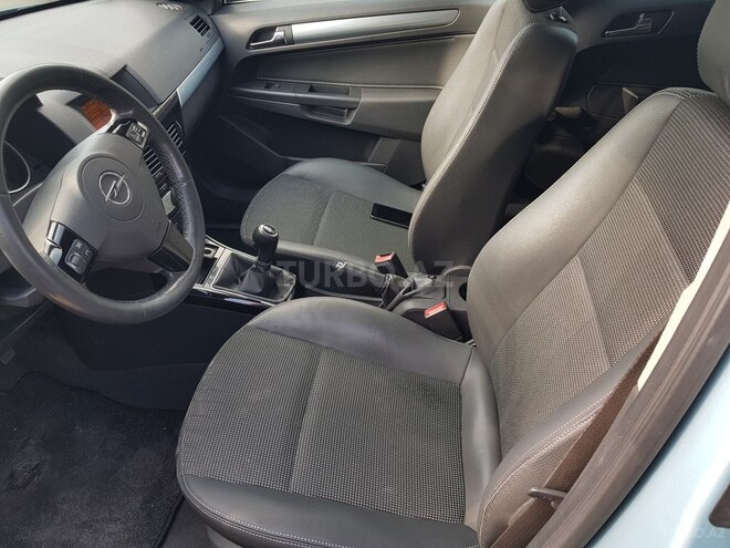 Opel Astra 2009, 173,000 km - 1.4 л - Bakı