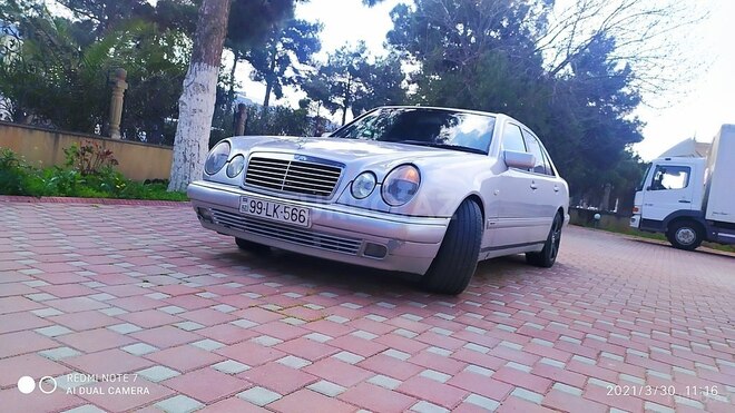 Mercedes E 300 1999, 447,046 km - 3.0 л - Şirvan