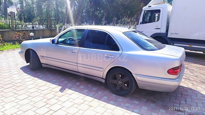 Mercedes E 300 1999, 447,046 km - 3.0 л - Şirvan