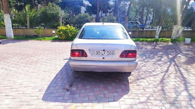 Mercedes E 300 1999, 447,046 km - 3.0 л - Şirvan