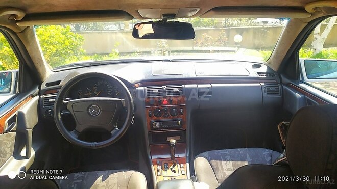 Mercedes E 300 1999, 447,046 km - 3.0 л - Şirvan