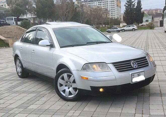 Volkswagen Passat 2004, 267,700 km - 1.8 l - Bakı