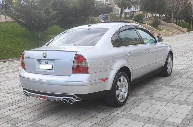 Volkswagen Passat 2004, 267,700 km - 1.8 l - Bakı