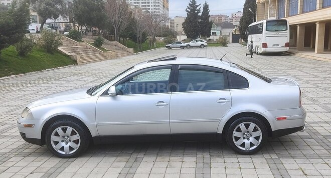 Volkswagen Passat 2004, 267,700 km - 1.8 l - Bakı