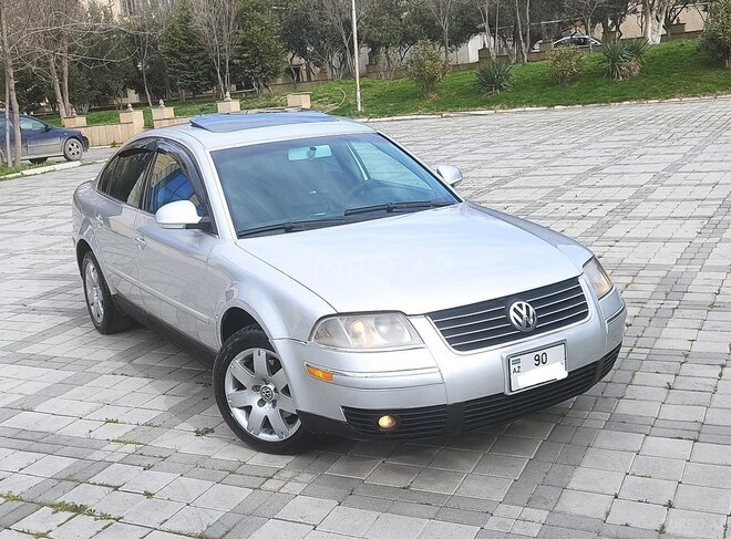 Volkswagen Passat 2004, 267,700 km - 1.8 l - Bakı