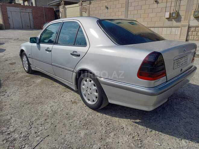 Mercedes C 220 1999, 423,636 km - 2.2 l - Bakı