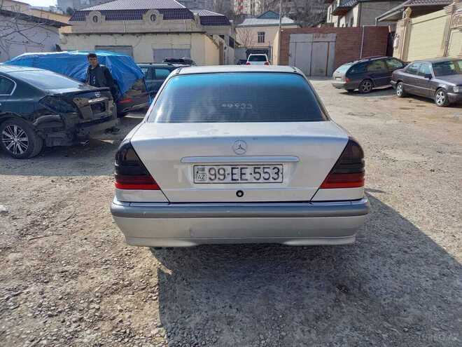 Mercedes C 220 1999, 423,636 km - 2.2 l - Bakı