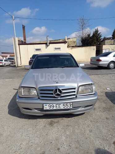 Mercedes C 220 1999, 423,636 km - 2.2 l - Bakı