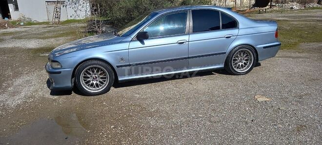 BMW 528 1996, 330,000 km - 2.8 l - Bakı