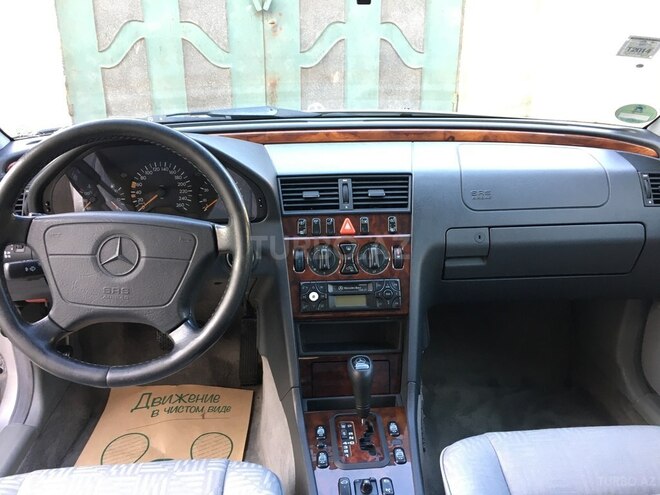 Mercedes C 240 1998, 180,000 km - 2.4 l - Bakı