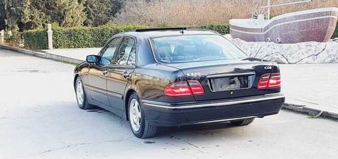 Mercedes E 320 2001, 375,000 km - 3.2 l - Bakı