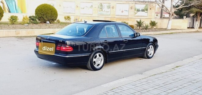 Mercedes E 320 2001, 375,000 km - 3.2 l - Bakı