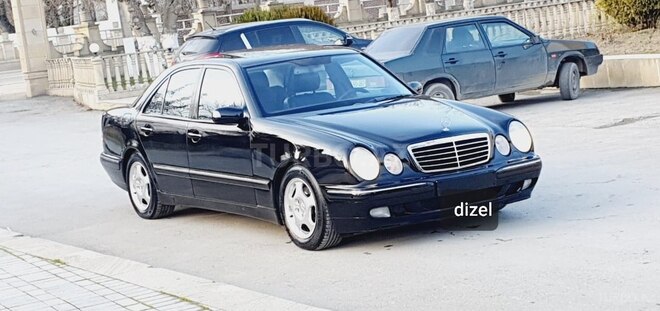 Mercedes E 320 2001, 375,000 km - 3.2 l - Bakı