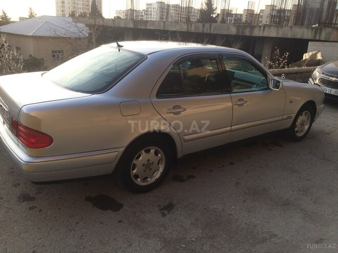 Mercedes E 200 1999, 406,000 km - 2.0 l - Bakı