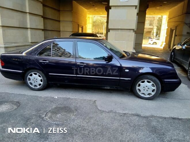 Mercedes E 300 1998, 260,000 km - 3.0 l - Bakı