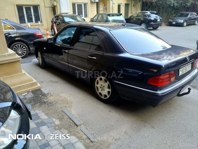 Mercedes E 300 1998, 260,000 km - 3.0 l - Bakı